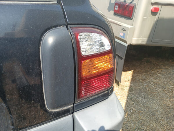 1998-2000 Toyota RAV4 Passenger (RH) Tail Light Quarter Panel Mounted OEM