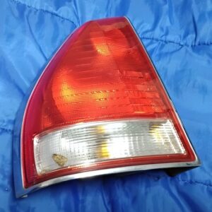 2000-2003 Mitsubishi Diamante Left Driver Side OEM Tail Light Assembly Lens