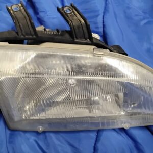 Used Right Passenger Side Headlight Assembly for 1992-1995 Honda Civic